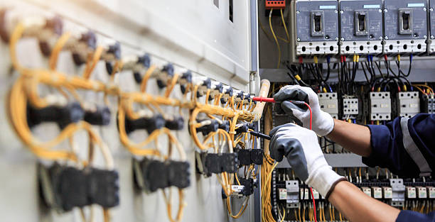Professional Electrician technician working in La Feria, TX